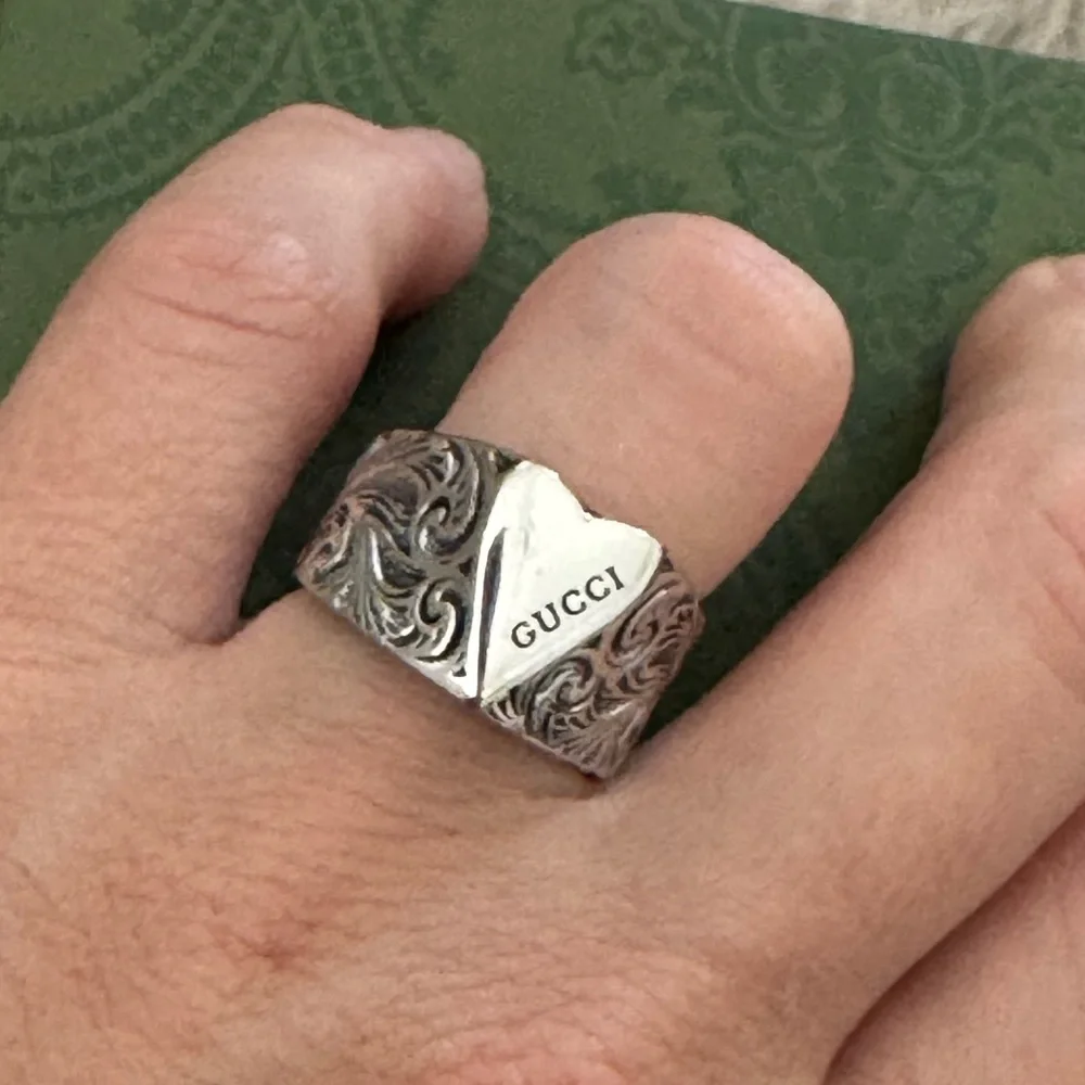 Gorgeous Gucci Silver Beaded Heart Ring‎ Size 6 3/4 NWT